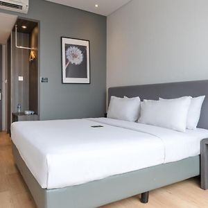Kamar queen executive